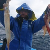 2月24日  午前船は寒サバ～ヤリイカのリレー釣りに出船しました！！。のサムネイル